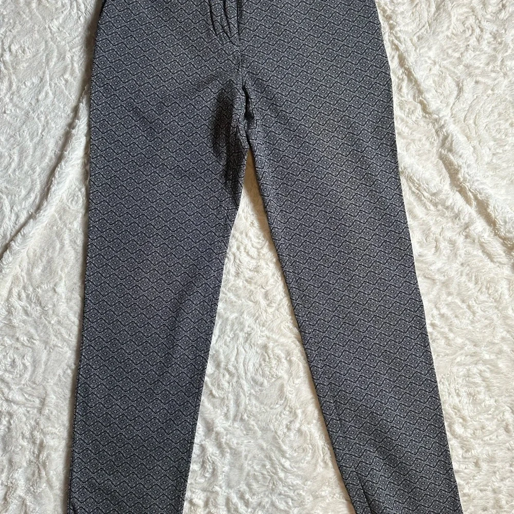 Mario Serrani Italy Black & White Printed Slim Ankle Pants | Size 6 - Picture 5 of 5
